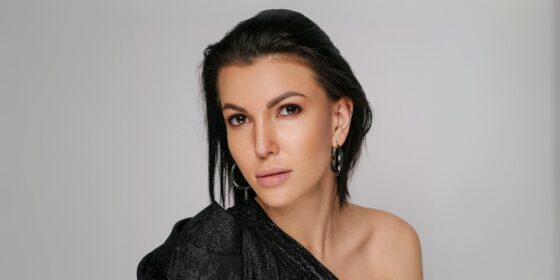 How Eyelash Extensions Can Help Simplify Beauty Routines for New Yorkers: Insights from Salon Founder Tatyana Davydov