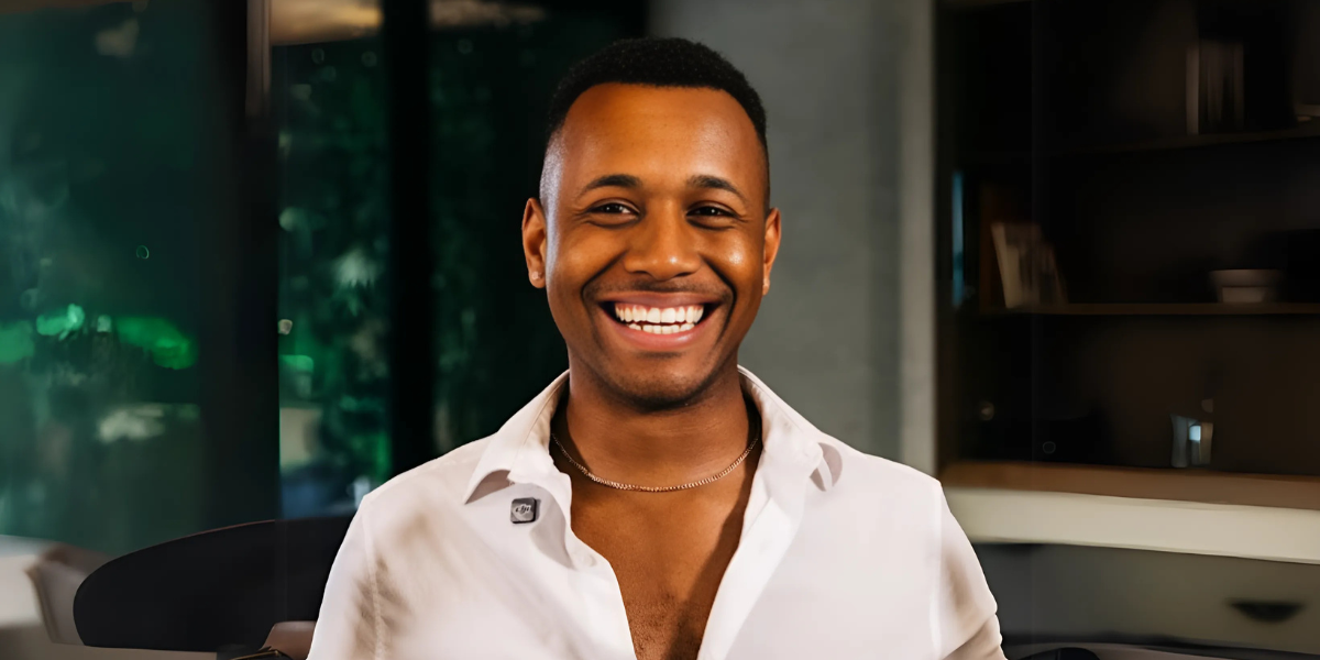 Young Entrepreneur Jared Curry Champions Brick-and-Mortar Businesses Over Online Ventures