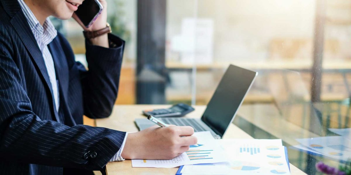 The Ultimate Lead Generation Showdown: The Advantage of Lead Hackers